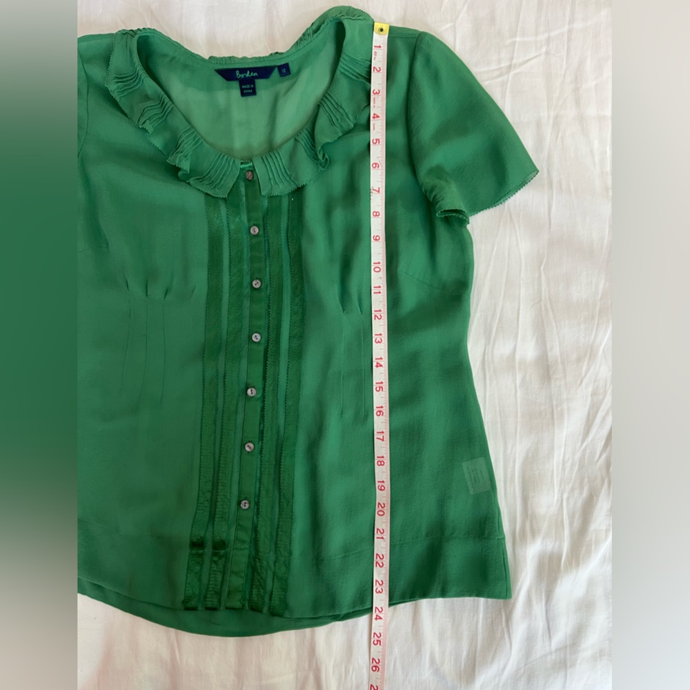 Boden Green Ruffled 100% Silk Blouse Short Sleeve semi Fitted Women’s 12 - Picture 10 of 11